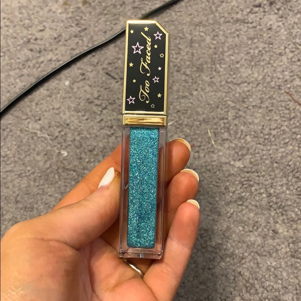 Eye shadow